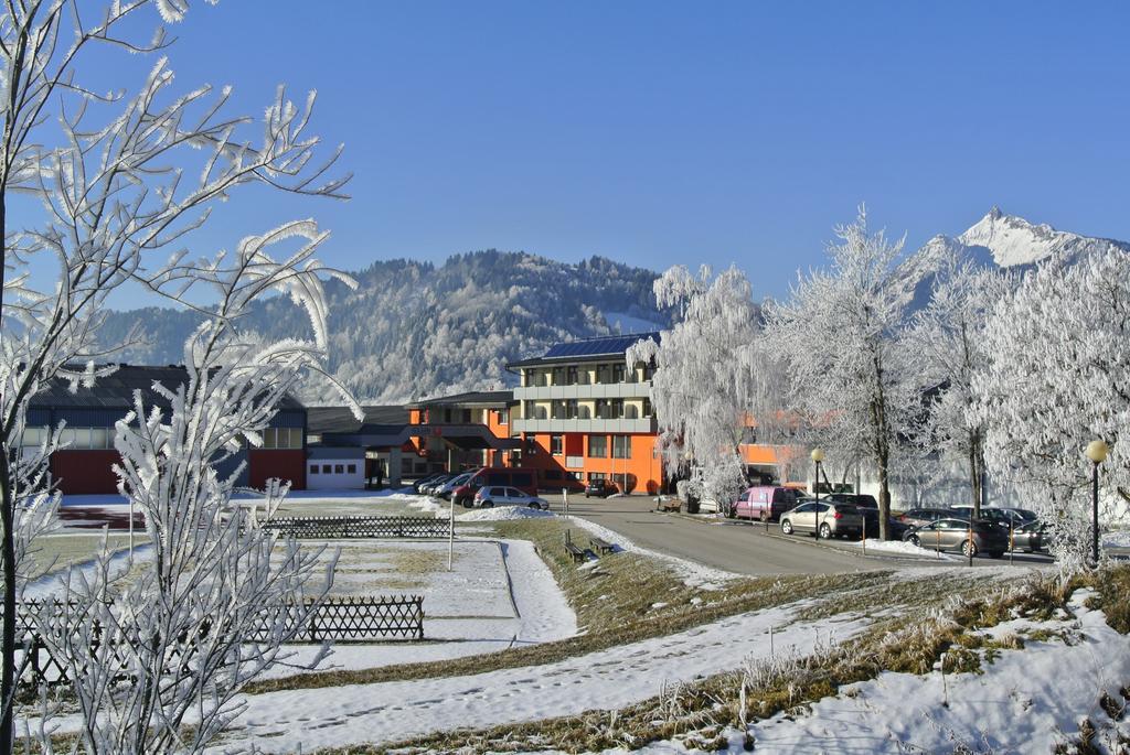 Sportsarea Grimming Bed & Breakfast Niederoblarn ภายนอก รูปภาพ