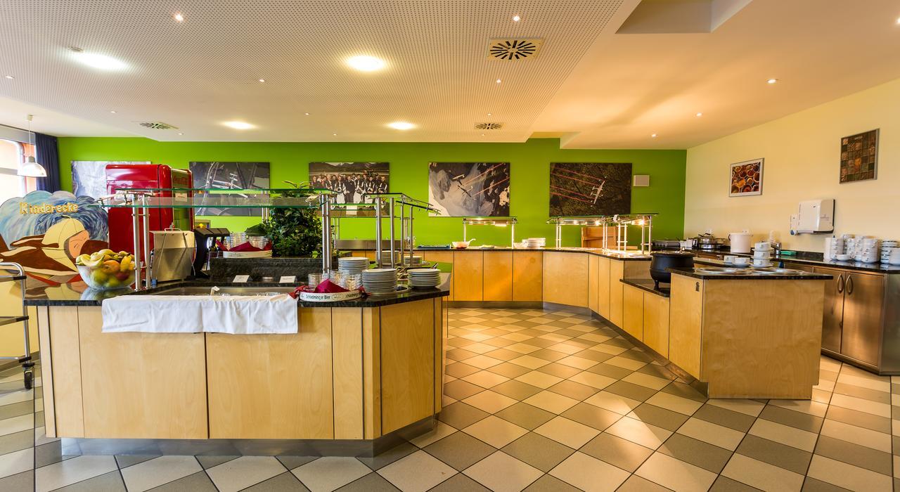 Sportsarea Grimming Bed & Breakfast Niederoblarn ภายนอก รูปภาพ