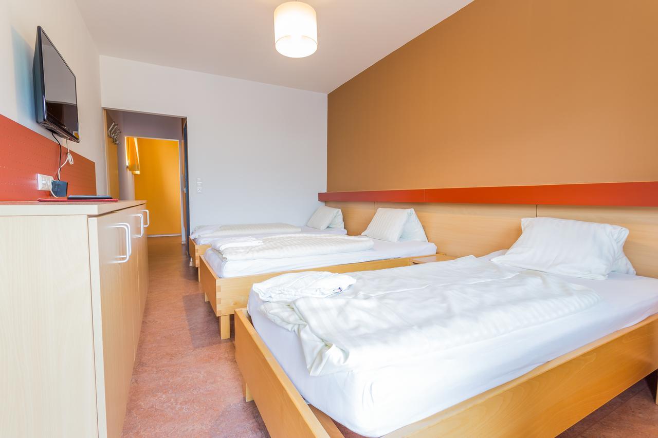 Sportsarea Grimming Bed & Breakfast Niederoblarn ภายนอก รูปภาพ